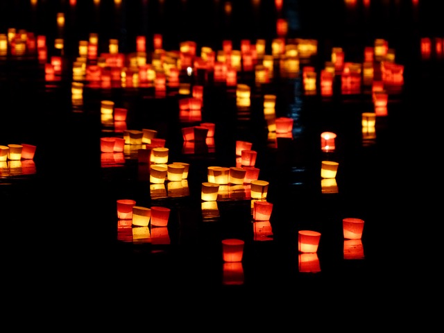 candles-168011_640